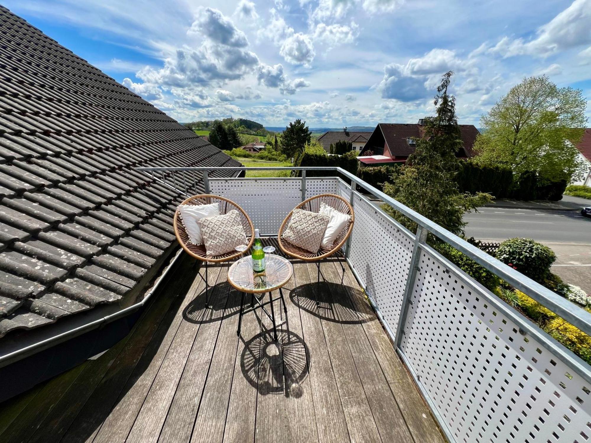Stadtoase Fulda Mit Flair - Whirlpool, Balkon, 2Xparkplaetze, Highspeed Wlan Exterior foto