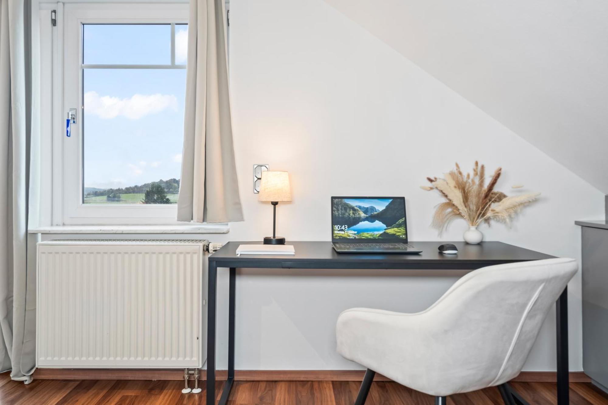 Stadtoase Fulda Mit Flair - Whirlpool, Balkon, 2Xparkplaetze, Highspeed Wlan Exterior foto